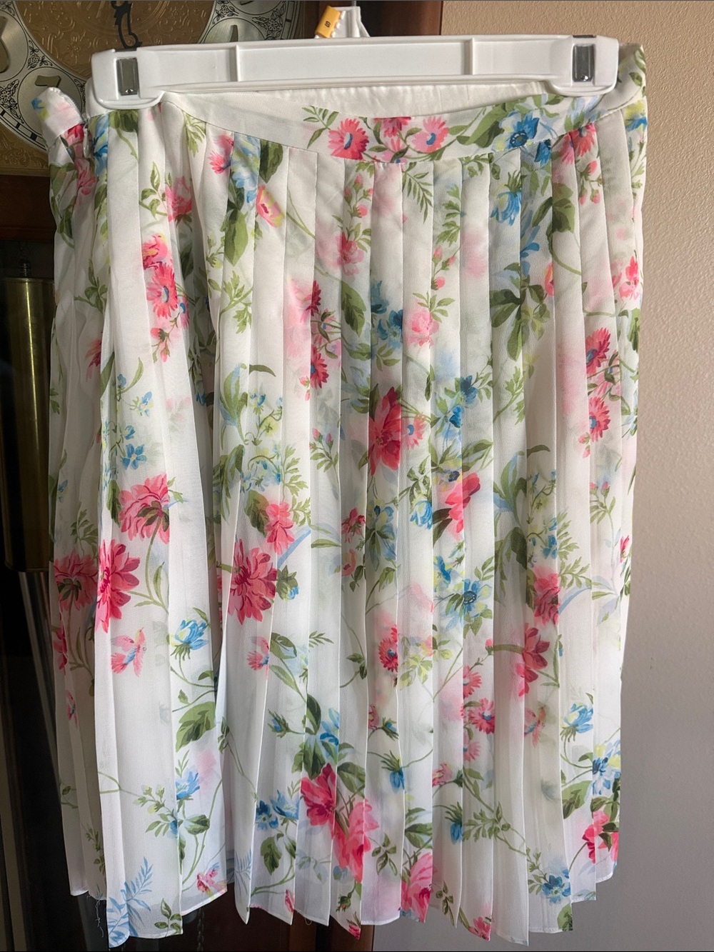 Ann Taylor White Pleated Skater Skirt with Pink & Blue Floral Print